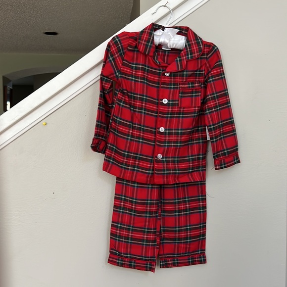 Edgehill Collection Christmas Plaid Family Matching 2 Piece Pajama Set - Picture 5 of 9